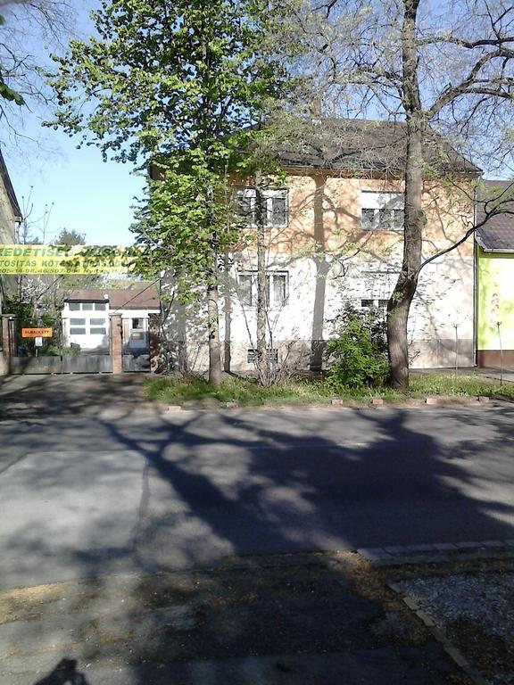 Belvarosi Vendeghaz Miskolc Eksteriør billede
